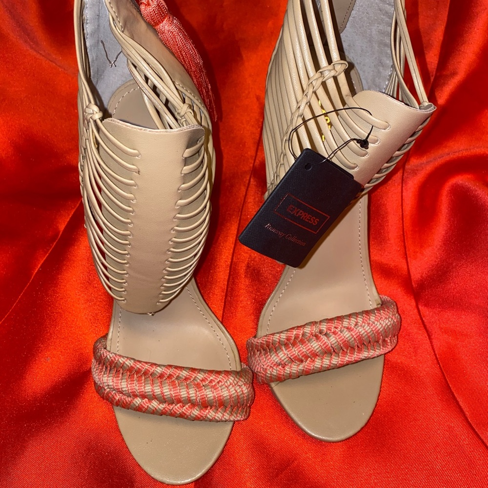 EXPRESS Runway Collection Heels 👠👠